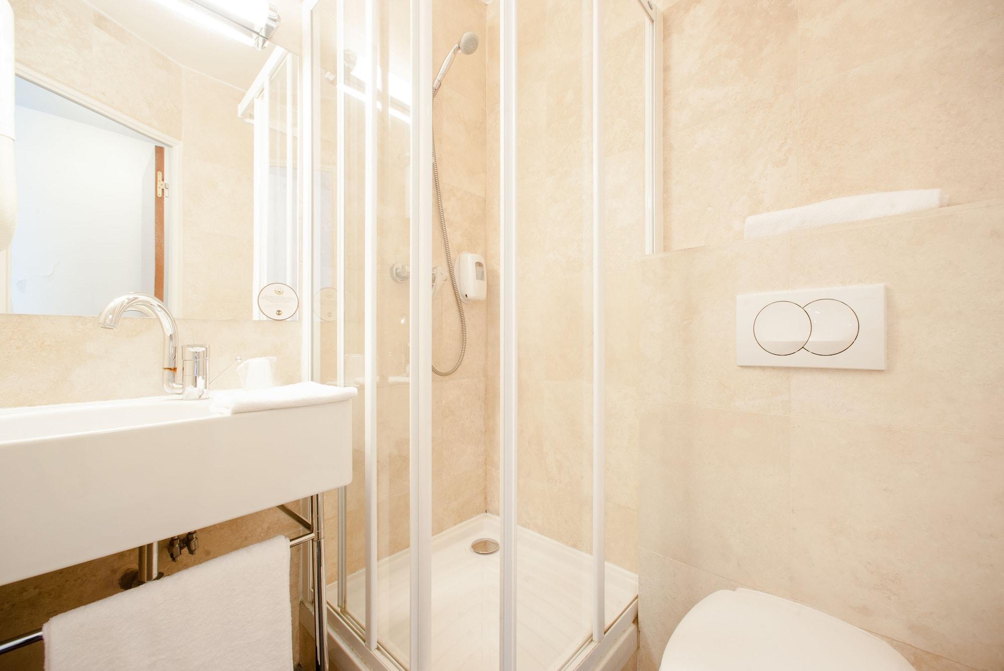 B&B Hotel Paris Nord Aulnay-Sous-Bois Esterno foto